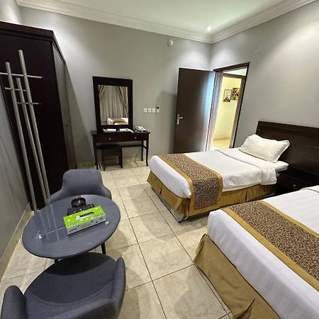 Al Rawda - Hotel Tabuk Buitenkant foto
