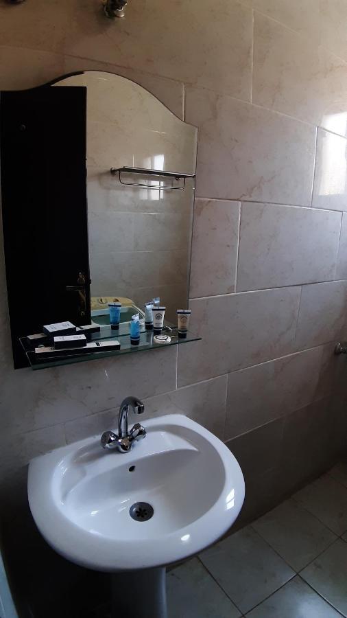 Al Rawda - Hotel Tabuk Buitenkant foto
