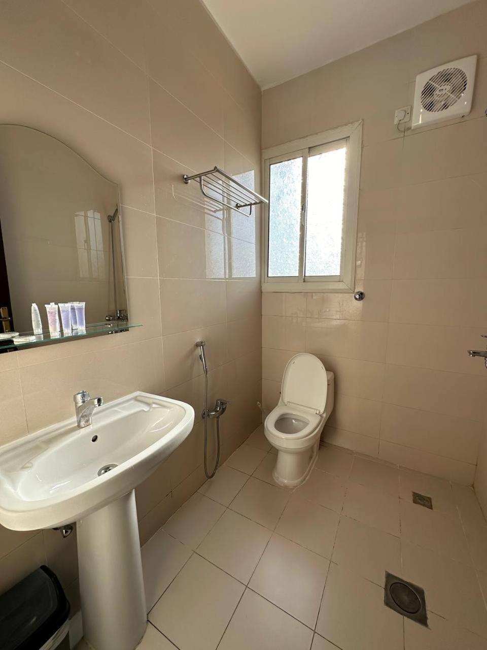 Al Rawda - Hotel Tabuk Buitenkant foto